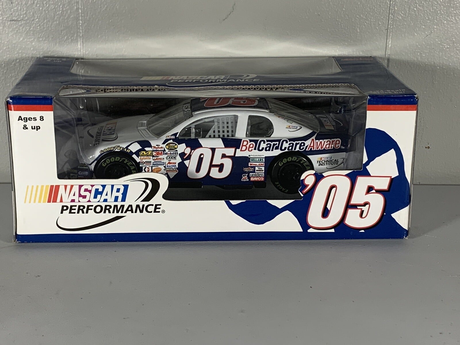 Action Collectibles NASCAR Performance 2005 -  1:24 Diecast Stock Car
