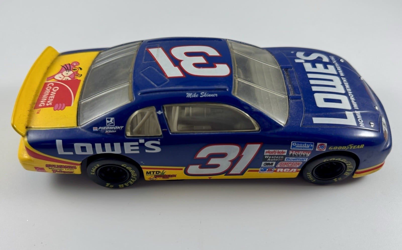 NASCAR Winners Circle 1997 Monte Carlo Mike Skinner Lowe's #31 Diecast 1:24